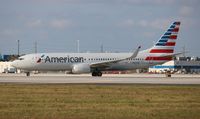 N892NN @ KMIA - American 737-823 - by Florida Metal