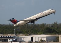 N894AT @ KFLL - Delta 717 - by Florida Metal