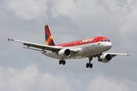 N281AV @ KMIA - Avianca