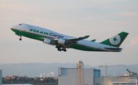 B-16402 @ KLAX - LAX spotting - by Florida Metal