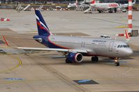 VP-BLL @ EDDL - Aeroflot A320 about to fly back to SVO - by FerryPNL