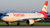 OE-LBP @ LOWL - OE-LBP @ Linz Airport - by Simon Prechtl