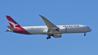 VH-ZNG @ YPPH - Boeing 787-9. Qantas VH-ZNG final runway 21 170519 - by kurtfinger