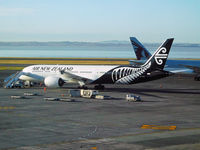 ZK-NZM @ NZAA - At Auckland - by Micha Lueck