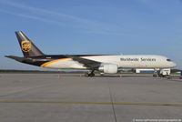 N428UP @ EDDK - Boeing 757-24APF - 5X UPS United Parcel Service - 25459 - N428UP - 22.04.2019 - CGN - by Ralf Winter