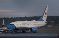 01-0041 @ EDDN - US government aircraft in EDDN/NUE during visit of the United States Secretary of State in Germany - by Nico Neumüller