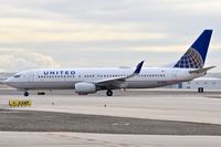 N77525 @ KBOI - Taxiing to the gate. - by Gerald Howard