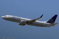 N76502 @ KEWR - Boeing 737-824 - United Airlines  C/N 31603, N76502 - by Dariusz Jezewski www.FotoDj.com