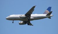 N893UA @ KORD - United