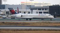 N946AT @ KLAX - Delta - by Florida Metal