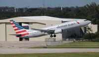 N983AN @ KFLL - American