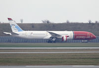 LN-LNU @ CPH - Copenhagen 30.12.2019 with missing Eng.no 2 - by leo larsen