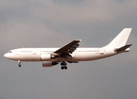 F-OIHB @ LFBO - Landing rwy 33L in all white c/s without titles... Special Hadj flight from Sudan Airlines. - by Shunn311