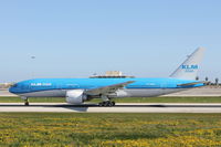 PH-BQH - B772 - KLM