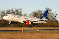 SE-ROA @ LOWS - Scandinavian Airlines - SAS Airbus A320N - by Thomas Ramgraber