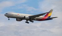 HL8254 - B772 - Asiana Airlines