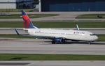 N3752 @ KFLL - Delta 737-832 - by Florida Metal