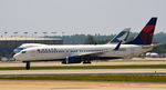 N389DA @ KATL - Landing Atlanta - by Ronald Barker