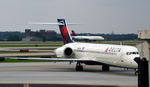 N891AT @ KATL - Taxi Atlanta - by Ronald Barker