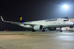 D-AINC @ VIE - Lufthansa - by Chris Jilli