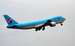 HL7624 @ KATL - Takeoff Atlanta - by Ronald Barker