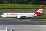 OE-LAE @ VIE - Austrian Airlines - by Chris Jilli