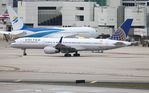 N14106 @ KMIA - United 757-224 - by Florida Metal