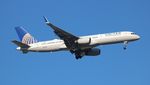N17105 @ KMCO - United 757-224 - by Florida Metal