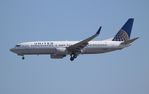 N18223 @ KLAX - United 737-824 - by Florida Metal