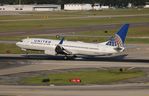N35236 @ KTPA - United 737-824 - by Florida Metal