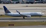 N35271 @ KMIA - United 737-824 - by Florida Metal