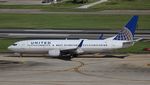 N37255 @ KTPA - United 737-824 - by Florida Metal