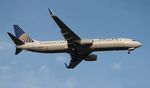 N37464 @ KMCO - United 737-924 - by Florida Metal