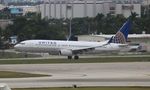 N78524 @ KFLL - United 737-824 - by Florida Metal
