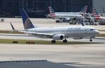 N87531 @ KMIA - United 737-824 - by Florida Metal