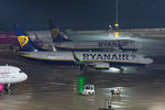SP-RSL @ LOWW - Ryanair Sun Boeing 737 - by Andreas Ranner