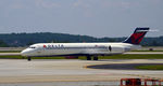 N915AT @ KATL - Taxi Atlanta - by Ronald Barker