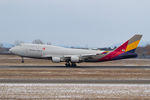 HL7620 @ LOWW - Asiana Boeing 747 - by Andreas Ranner
