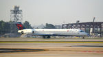 N902DE @ KATL - Landing Atlanta - by Ronald Barker