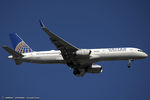 N17139 @ KEWR - Boeing 757-224 - United Airlines  C/N 30352, N17139 - by Dariusz Jezewski www.FotoDj.com