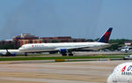 N836MH @ KATL - Taxi Atlanta - by Ronald Barker