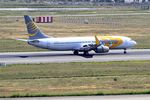YL-PSH @ LFBO - Boeing 737-86N, Landing rwy 14R, Toulouse-Blagnac airport (LFBO-TLS) - by Yves-Q