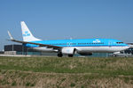 PH-BXV @ EHAM - at spl - by Ronald