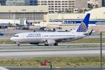 N37290 @ KLAX - B738 United Airlines Boeing 737-824, N37290 at LAX - by Mark Kalfas
