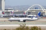 N16217 @ KLAX - United Boeing 737-824, at LAX - by Mark Kalfas