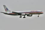 N628AA @ KLAX - American Boeing 757-223, N628AA on approach to 7R LAX - by Mark Kalfas