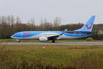 OO-JLO @ LFRB - Boeing 737-8K5, Lining up rwy 25L, Brest-Bretagne airport (LFRB-BES) - by Yves-Q