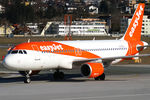 G-EZUZ @ LOWI - easyJet Airline Airbus A320 - by Thomas Ramgraber