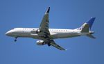 N164SY @ KSFO - SKW/UE E175 zx - by Florida Metal
