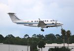 N199Y @ KDAB - King Air 300 zx - by Florida Metal